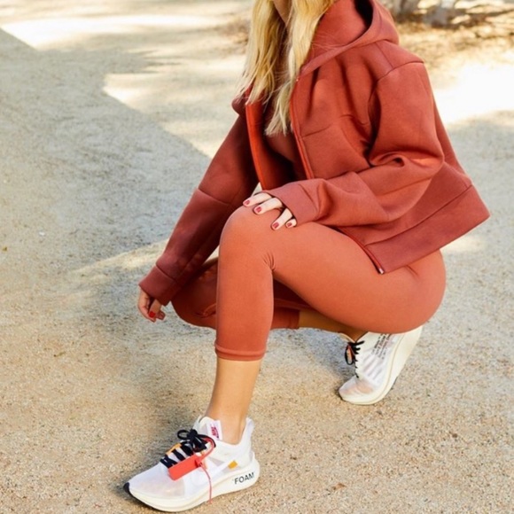 🧡 Morgan Stewart Sport Sugar Almond Set - Picture 11 of 11